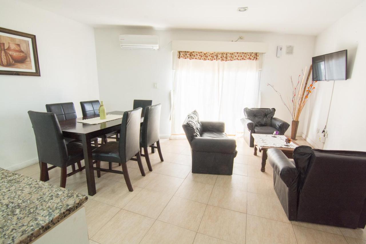 Rondpoint Pilar Apartment ปีลาร์ ภายนอก รูปภาพ